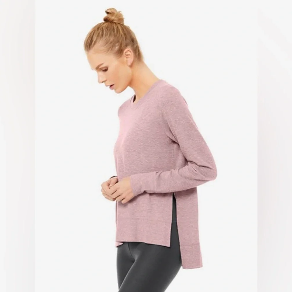 NWOT Alo Yoga Glimpse Split‎ Side Hem Long Sleeve Dusted Plum Heather Size Small